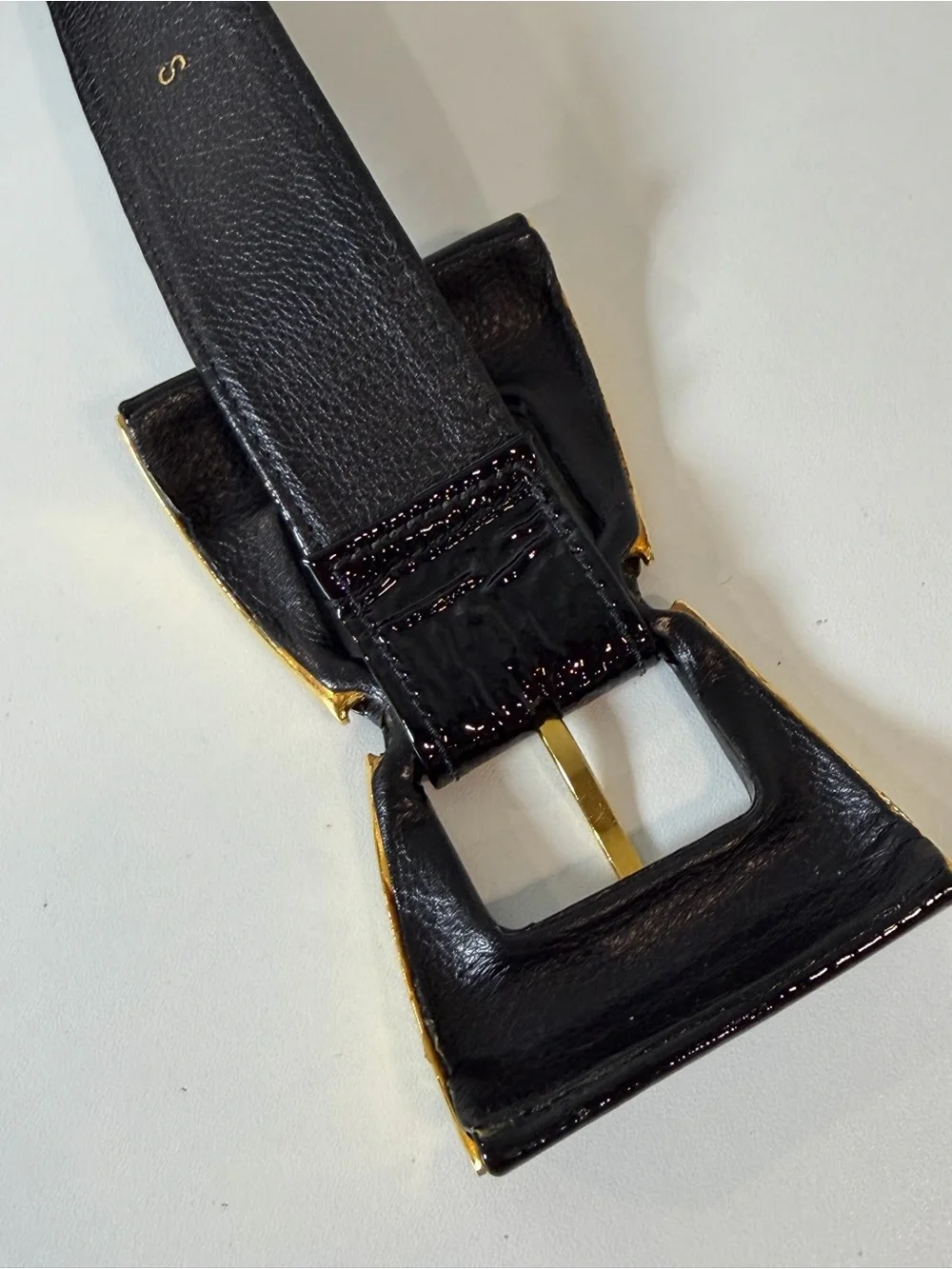 Oscar de la Renta USA Small Genuine Leather Black Bow Tie Gold Tone Belt Cute